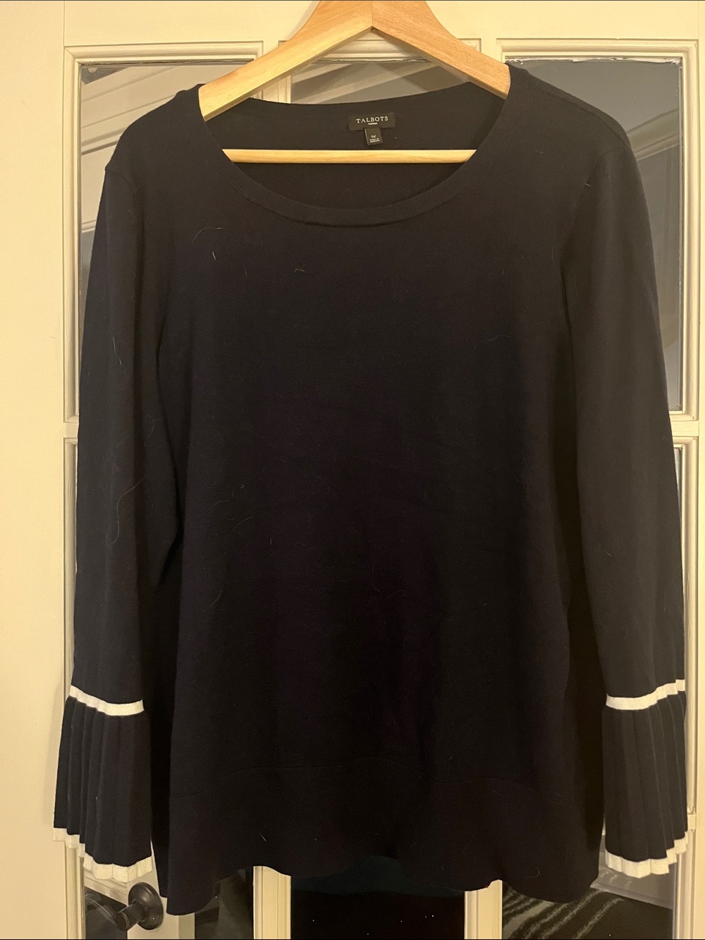 Talbots Black Long-Sleeve Knit Sweater with Pleated Cuff Detail. 1X